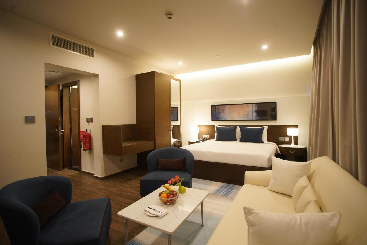 C - Hotel And Suites Doha Exterior foto